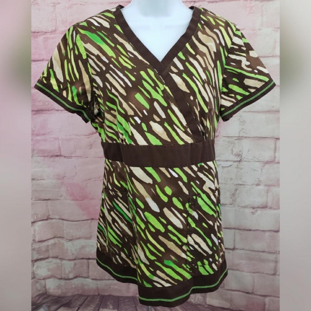 Koi Womens Scrub Top Sz M Butterfly Wing Print